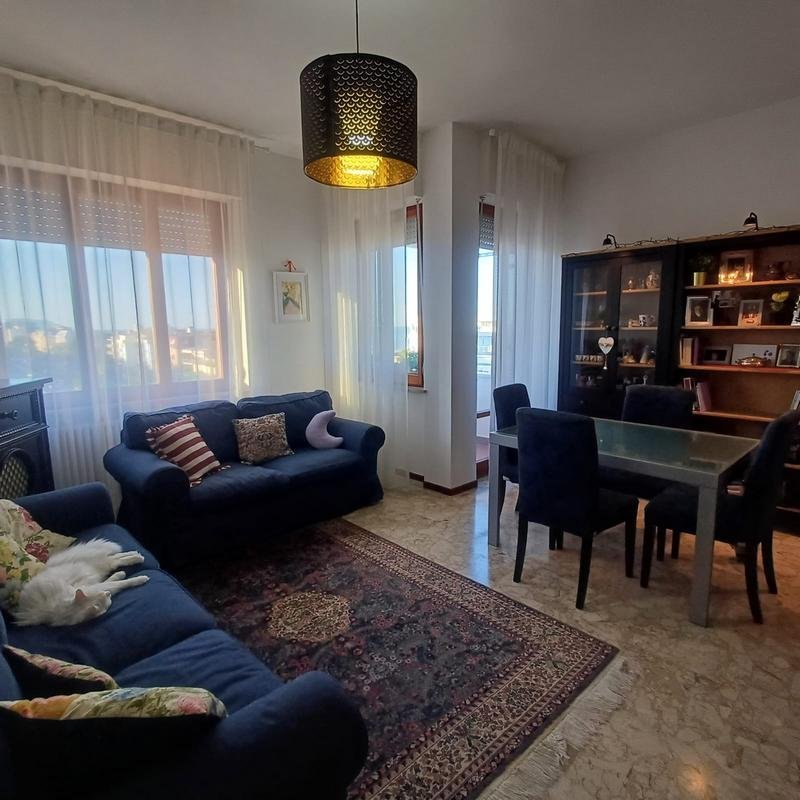 Appartamento di 110 m² in seconda fila mare
