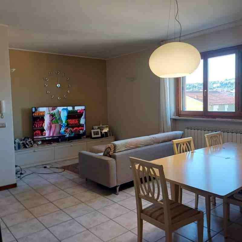 Appartamento di 130 m² diviso in due unità a Civitanova Marche · foto 1